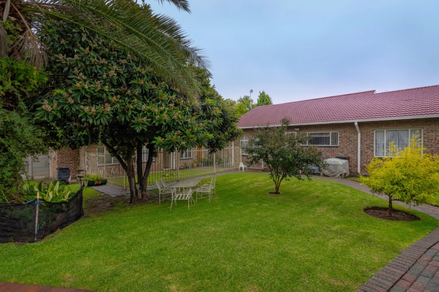 5 Bedroom Property for Sale in Jordania Free State